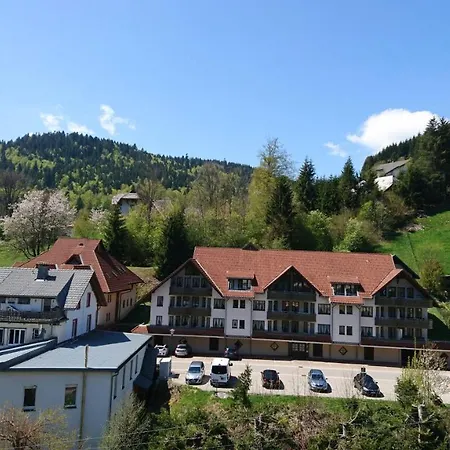 Auszeit-Mit-Pool-Wohnung-85-Qm-Sehr-Zentral-Gelegen *